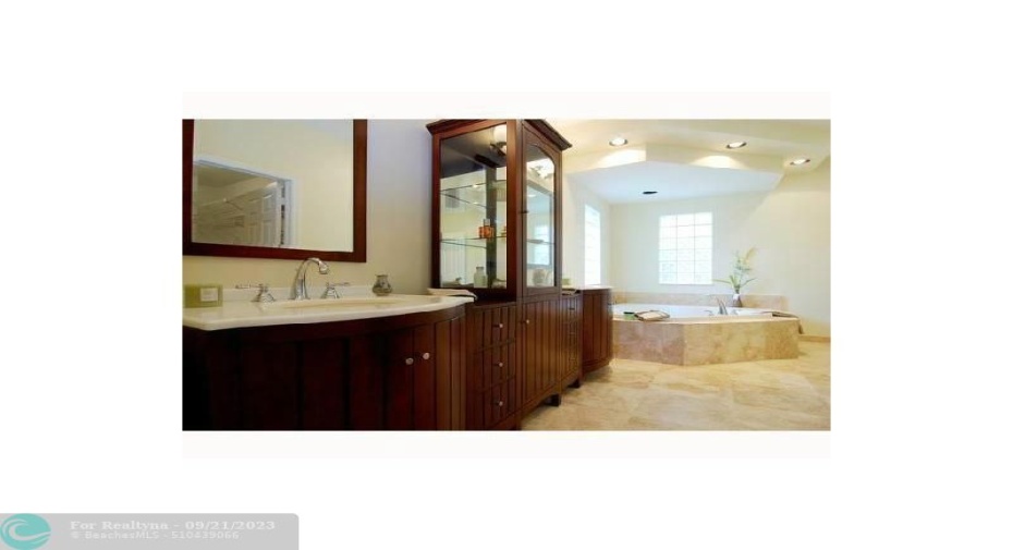 Master Bath/Spa