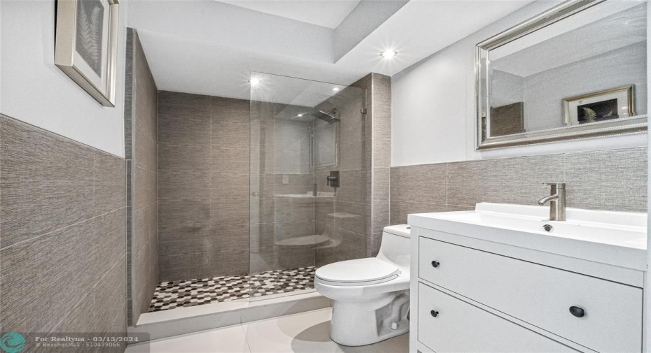 Bathroom #2