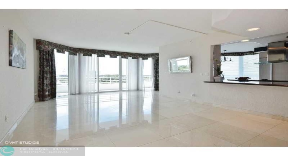 3rd Bedroom Convertible/Den