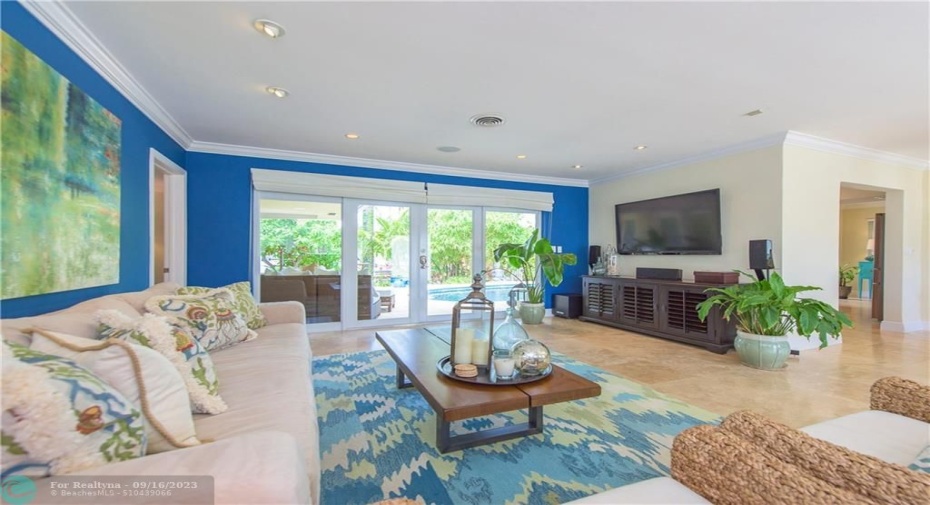 Recessed Lighting, Crown Molding and Speakers Throughout