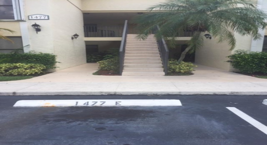 1465 W Lake Crystal Drive, West Palm Beach, Florida 33411, 2 Bedrooms Bedrooms, ,2 BathroomsBathrooms,Condominium,For Sale,Lake Crystal,2,RX-10598724