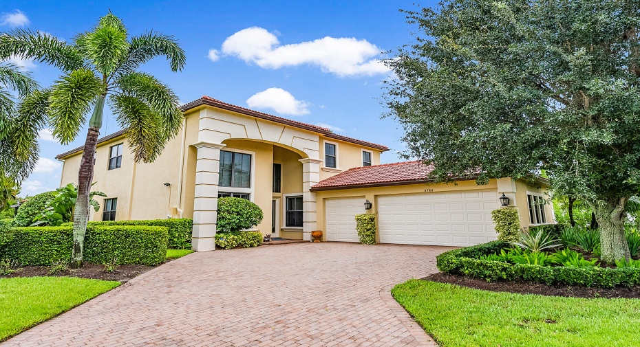 6786 Fox Hollow Drive, West Palm Beach, Florida 33412, 4 Bedrooms Bedrooms, ,4 BathroomsBathrooms,Single Family,For Sale,Fox Hollow,RX-10910034