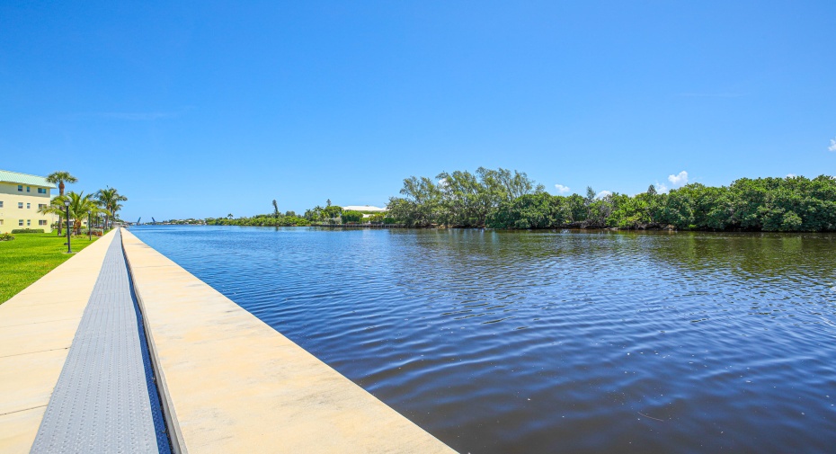 16 Colonial Club Drive Unit 105, Boynton Beach, Florida 33435, 2 Bedrooms Bedrooms, ,2 BathroomsBathrooms,Condominium,For Sale,Colonial Club,1,RX-10910290