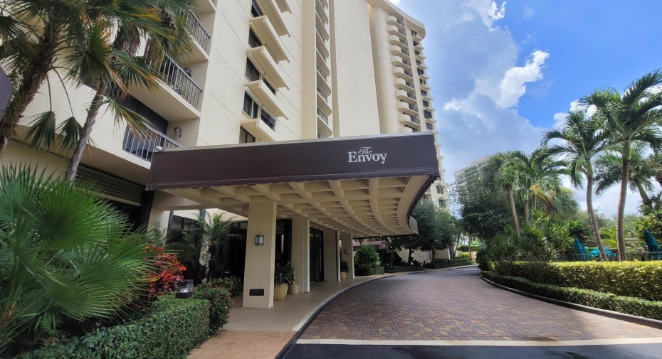 2480 Presidential Way Unit 601, West Palm Beach, Florida 33401, 3 Bedrooms Bedrooms, ,3 BathroomsBathrooms,Condominium,For Sale,Presidential,6,RX-10910969