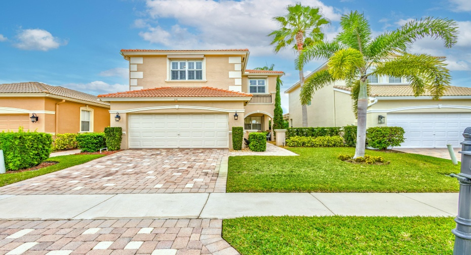 117 Isle Verde Way, Palm Beach Gardens, Florida 33418, 5 Bedrooms Bedrooms, ,3 BathroomsBathrooms,Single Family,For Sale,Isle Verde,RX-10906748