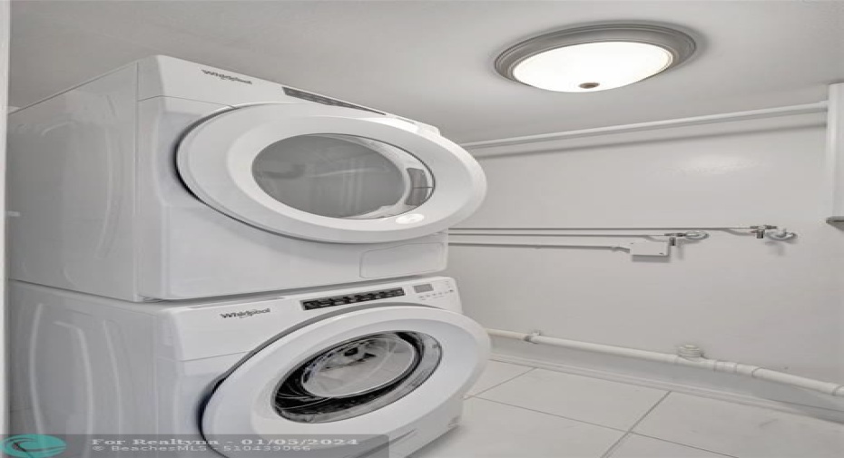Full Size Washer and Dryer