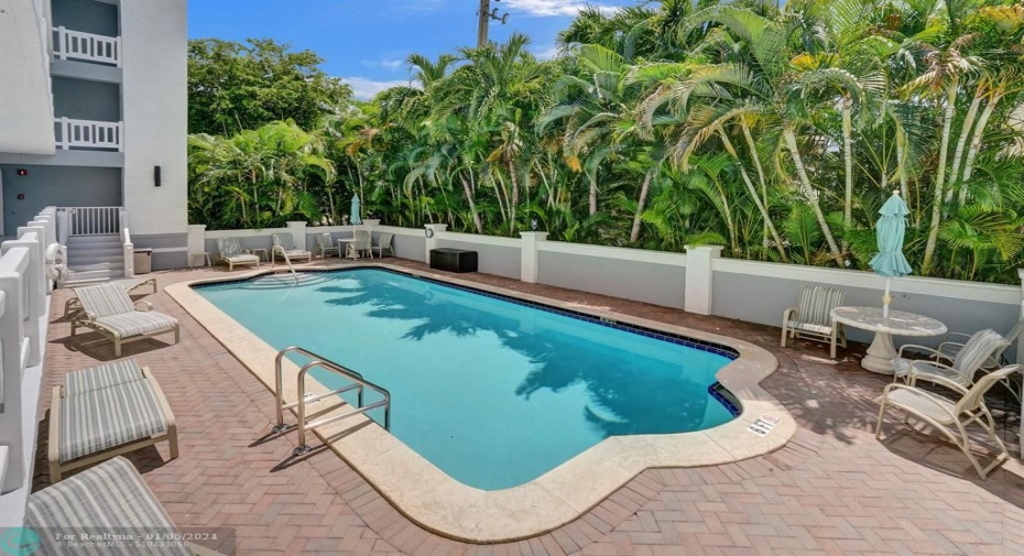 sunny pool area