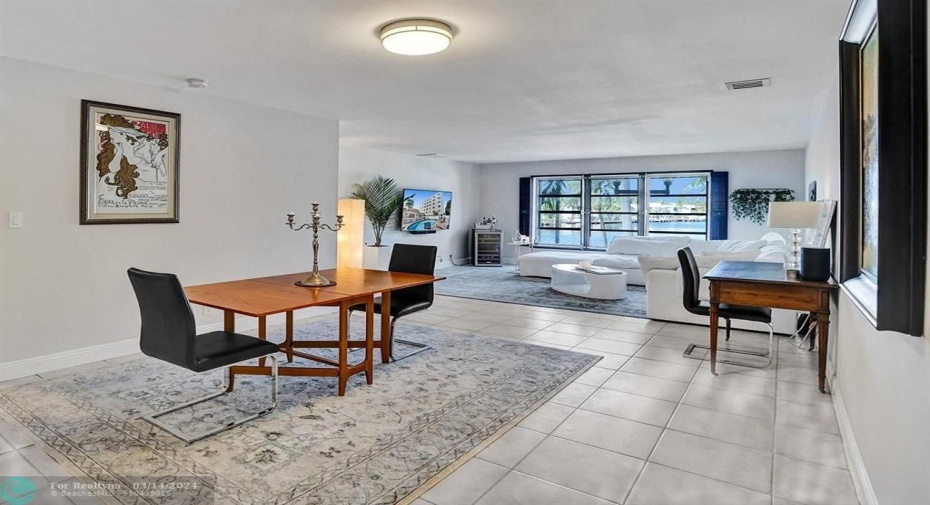 TRULY OVERSIZE ROOM... THIS UNIT IS THE SIZE OF SOME OF THE 2 BEDROOMS UNITS.