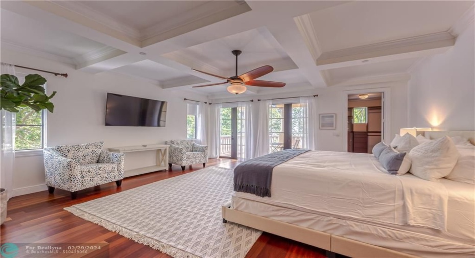 Primary Suite, En Suite Bathroom, Walk in Closet