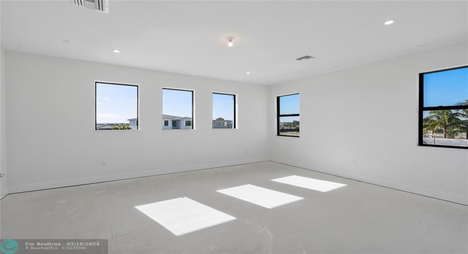 Media Room/Loft