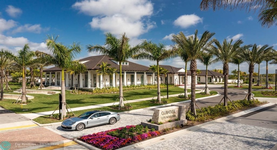 Avenir Clubhouse