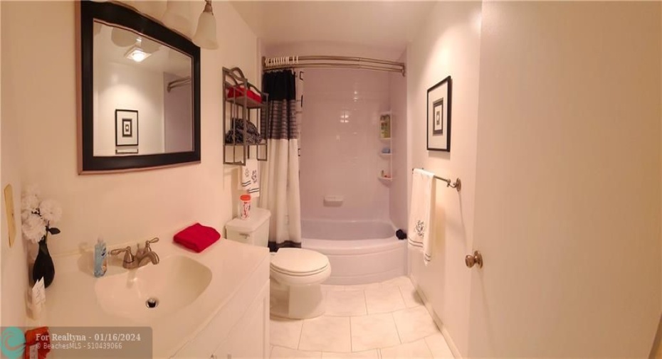 BATHTUB IN SECOND BATHROOM