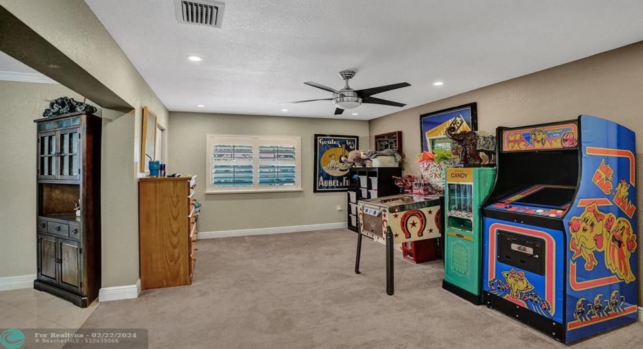 There are many ways to utilize this room - it has a closet and could be set up as an additional bedroom or office.