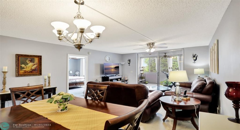 LIGHT FIXTURE NOT INCLUDED. ( FIXTURE TO BE REPLACED.)