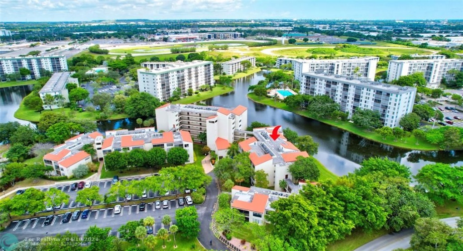 You will LOVE WHERE YOU LIVE! AMAZING LOCATION! 3rd Floor facing West with a 16' WIDE SCREENED-IN BALCONY. Conveniently located near the Turnpike, Atlantic Blvd, Commercial Blvd, I95 & Powerline Rd.