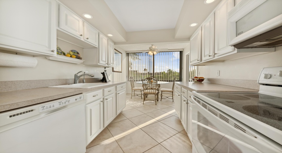3589 S Ocean Boulevard Unit 307, South Palm Beach, Florida 33480, 2 Bedrooms Bedrooms, ,2 BathroomsBathrooms,Condominium,For Sale,Ocean,3,RX-10923149