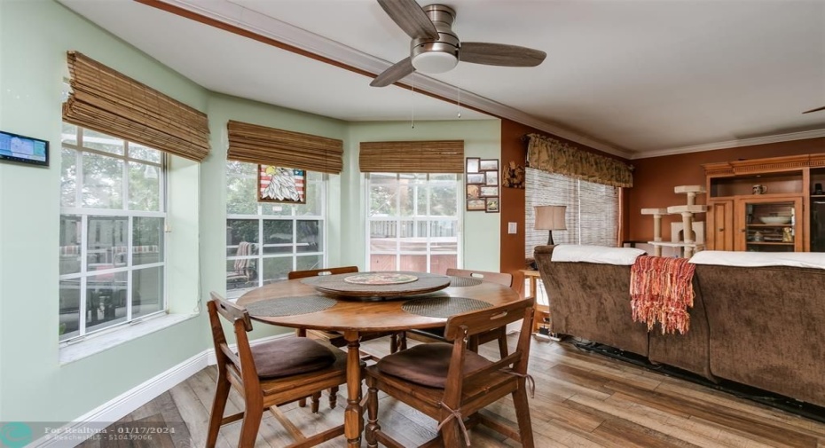 Informal seating between kitchen and family room