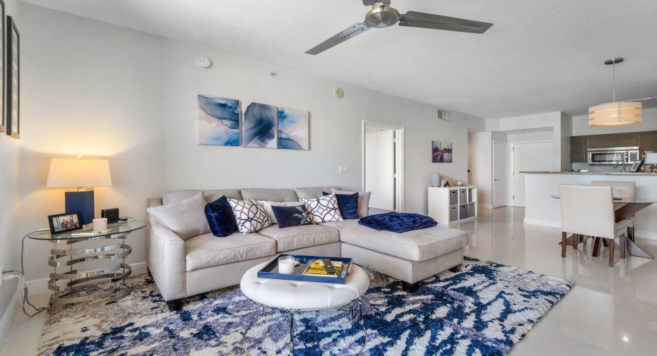550 Okeechobee Boulevard Unit 1112, West Palm Beach, Florida 33401, 1 Bedroom Bedrooms, ,1 BathroomBathrooms,Condominium,For Sale,Okeechobee,11,RX-10925314