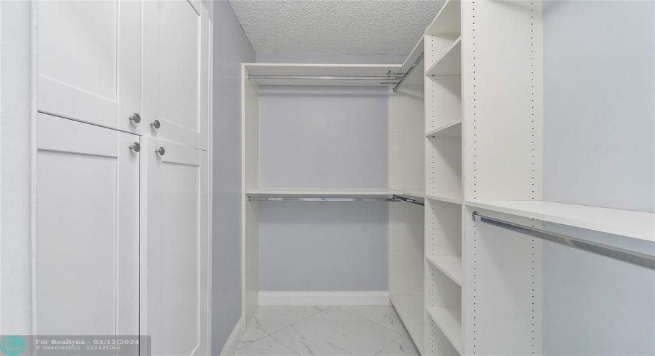 Master closet-2