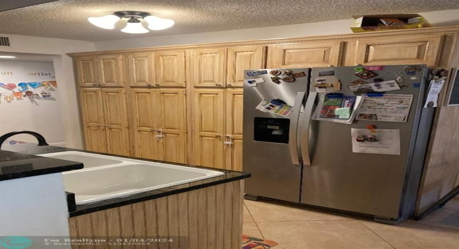 lots of extra cabinets