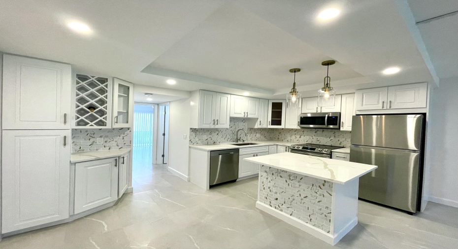 6 Lyndhurst A Unit 6-A, Deerfield Beach, Florida 33442, 1 Bedroom Bedrooms, ,1 BathroomBathrooms,Condominium,For Sale,Lyndhurst A,1,RX-10927137