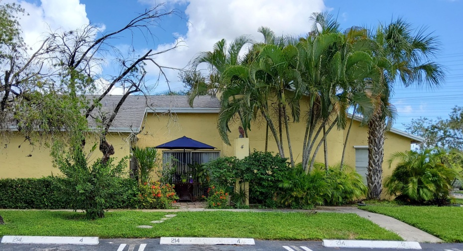 214 Sparrow Drive Unit 4, Royal Palm Beach, Florida 33411, 2 Bedrooms Bedrooms, ,2 BathroomsBathrooms,Condominium,For Sale,Sparrow,1,RX-10925118