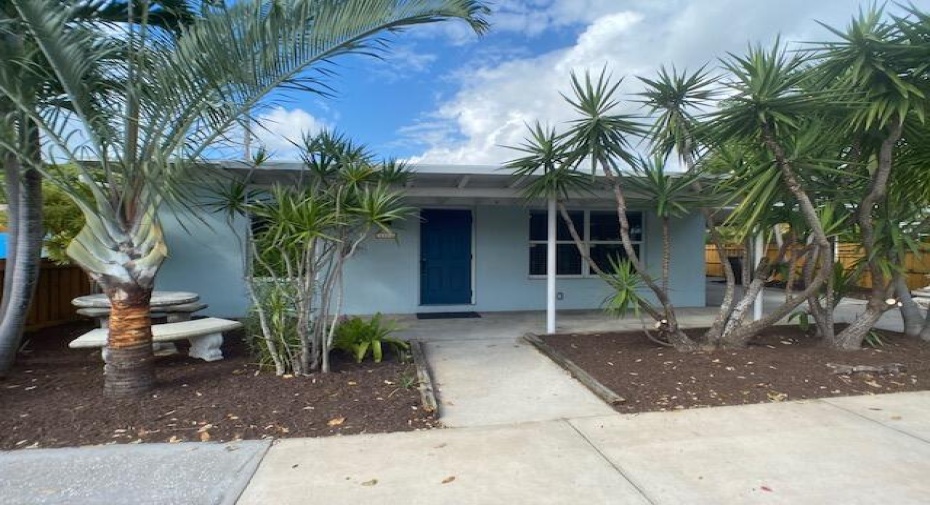 1211 Alabama Avenue, West Palm Beach, Florida 33401, 2 Bedrooms Bedrooms, ,1 BathroomBathrooms,Single Family,For Sale,Alabama,RX-10930374