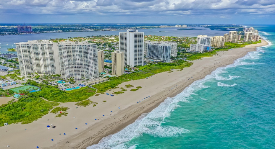 2700 N Ocean Drive Unit 1801a, Riviera Beach, Florida 33404, 3 Bedrooms Bedrooms, ,3 BathroomsBathrooms,Condominium,For Sale,Ocean,18,RX-10931383
