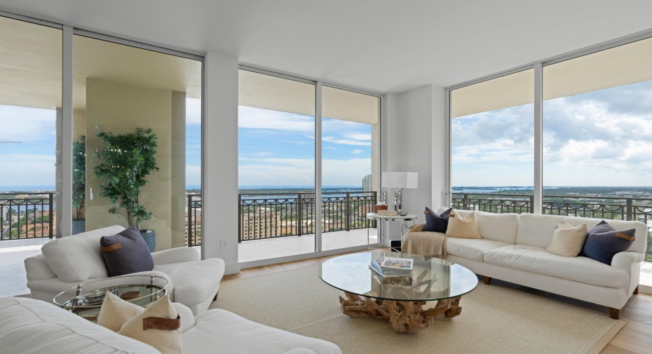 550 Okeechobee Boulevard Unit Mph-01, West Palm Beach, Florida 33401, 3 Bedrooms Bedrooms, ,2 BathroomsBathrooms,Condominium,For Sale,Okeechobee,19,RX-10931807