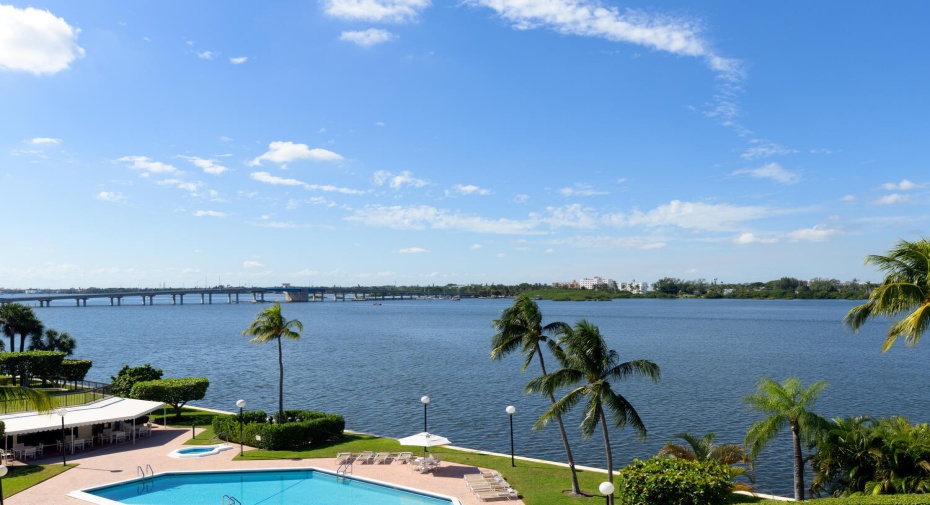 2778 S Ocean Boulevard Unit 403n, Palm Beach, Florida 33480, 2 Bedrooms Bedrooms, ,2 BathroomsBathrooms,Condominium,For Sale,Ocean,4,RX-10932855