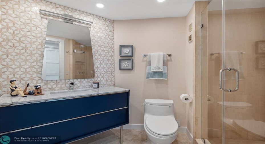 2nd Bathroom