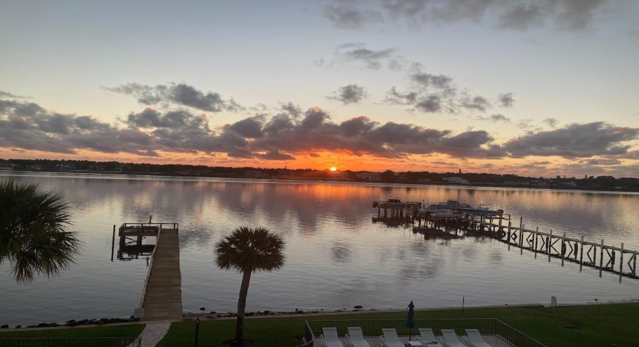 1202 S Lake Drive Unit 404, Lantana, Florida 33462, 2 Bedrooms Bedrooms, ,2 BathroomsBathrooms,Condominium,For Sale,Lake,4,RX-10933818