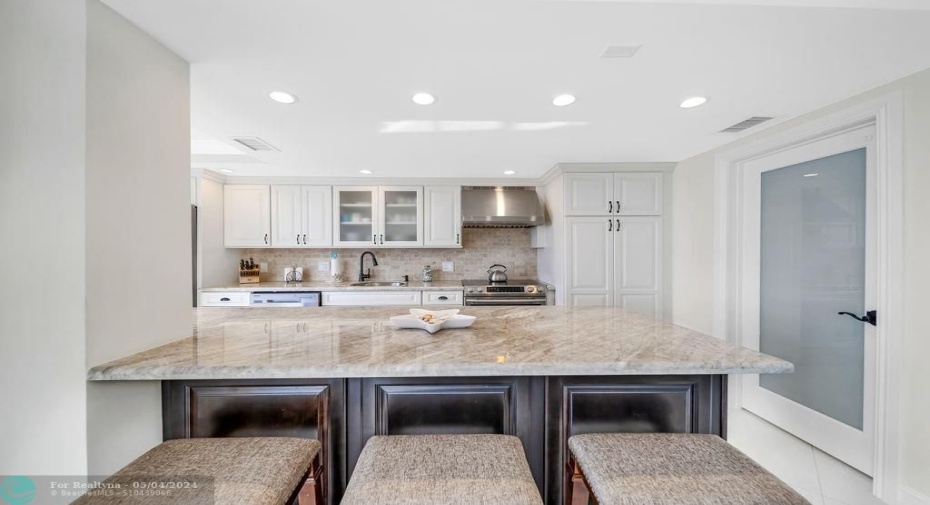 Open Kitchen