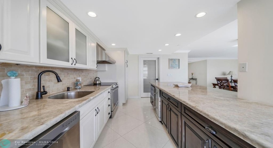 Open Kitchen