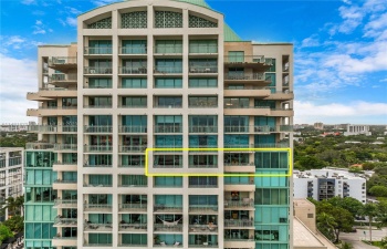 Corner Unit facing the Bay