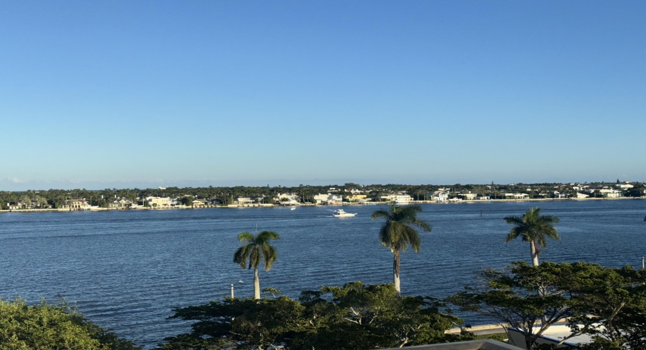 1801 S Flagler Drive Unit 701, West Palm Beach, Florida 33401, 1 Bedroom Bedrooms, ,1 BathroomBathrooms,Condominium,For Sale,Flagler,7,RX-10935688