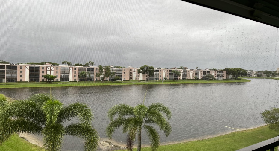 7351 Kinghurst Drive Unit #402, Delray Beach, Florida 33446, 2 Bedrooms Bedrooms, ,2 BathroomsBathrooms,Condominium,For Sale,Kinghurst,4,RX-10936310