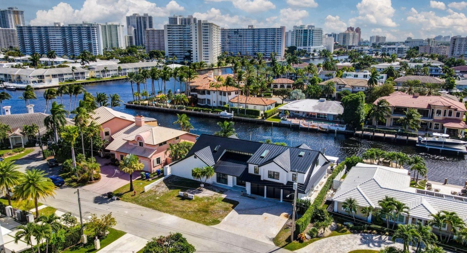 2832 NE 37th Court, Fort Lauderdale, Florida 33308, 5 Bedrooms Bedrooms, ,5 BathroomsBathrooms,Single Family,For Sale,37th,RX-10931110