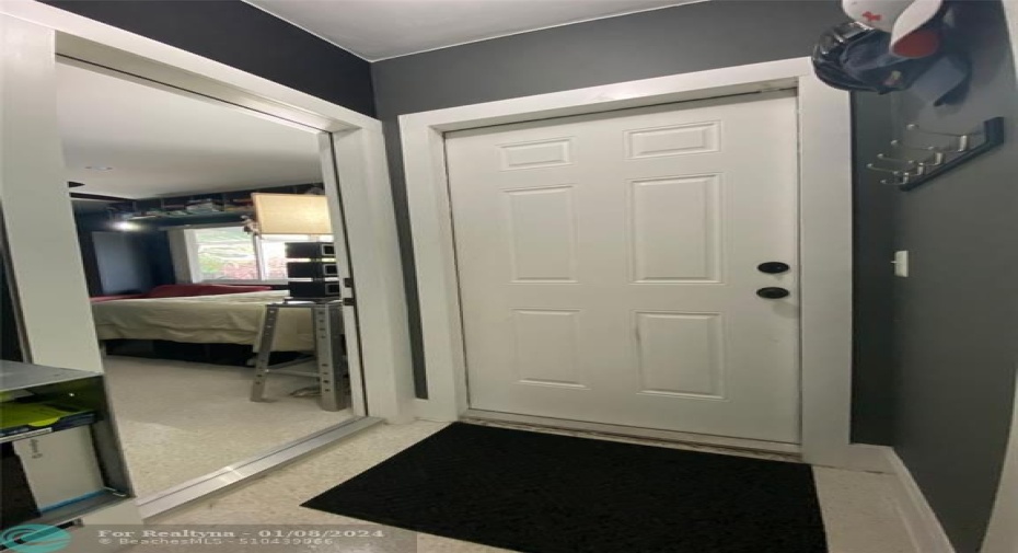 4th bed with private entrance
