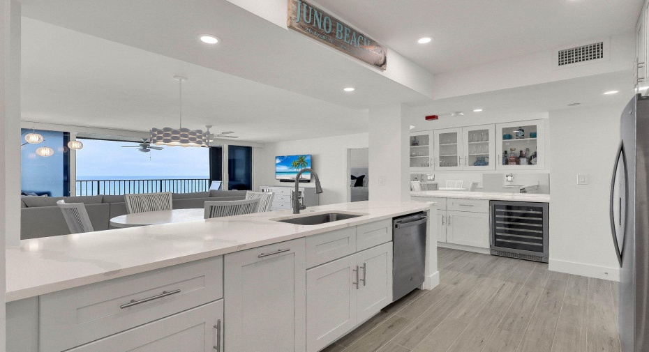 450 Ocean Drive Unit Ph4, Juno Beach, Florida 33408, 2 Bedrooms Bedrooms, ,2 BathroomsBathrooms,Condominium,For Sale,Ocean Drive,12,RX-10937115