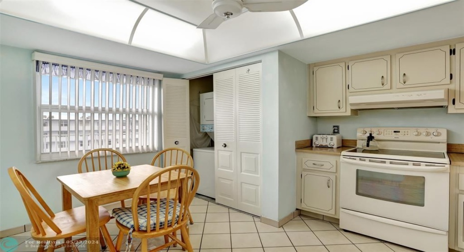 WASHER DRYER IN CONDO. EAT IN KITCHEN,  IMPACT WINDOWS