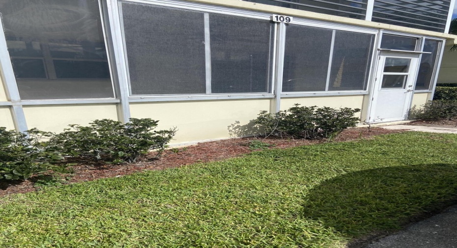 109 Saxony C Unit 109 C, Delray Beach, Florida 33446, 2 Bedrooms Bedrooms, ,2 BathroomsBathrooms,Condominium,For Sale,Saxony C,1,RX-10937862