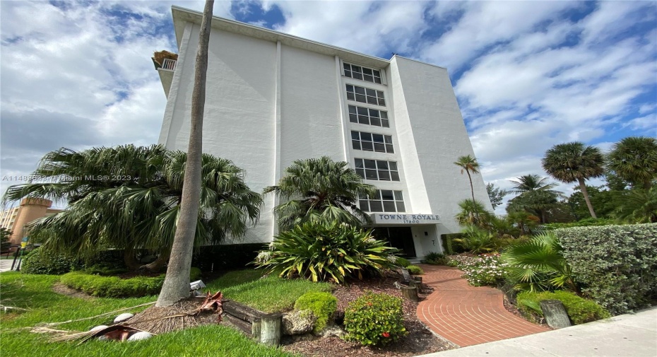 BUILDING FRONT VIEW