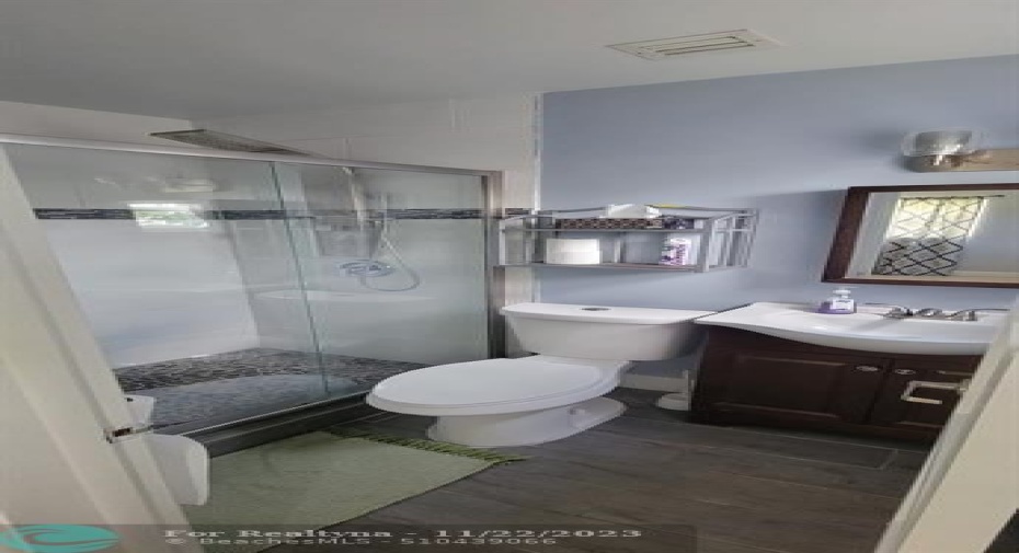 bathroom in master suite1