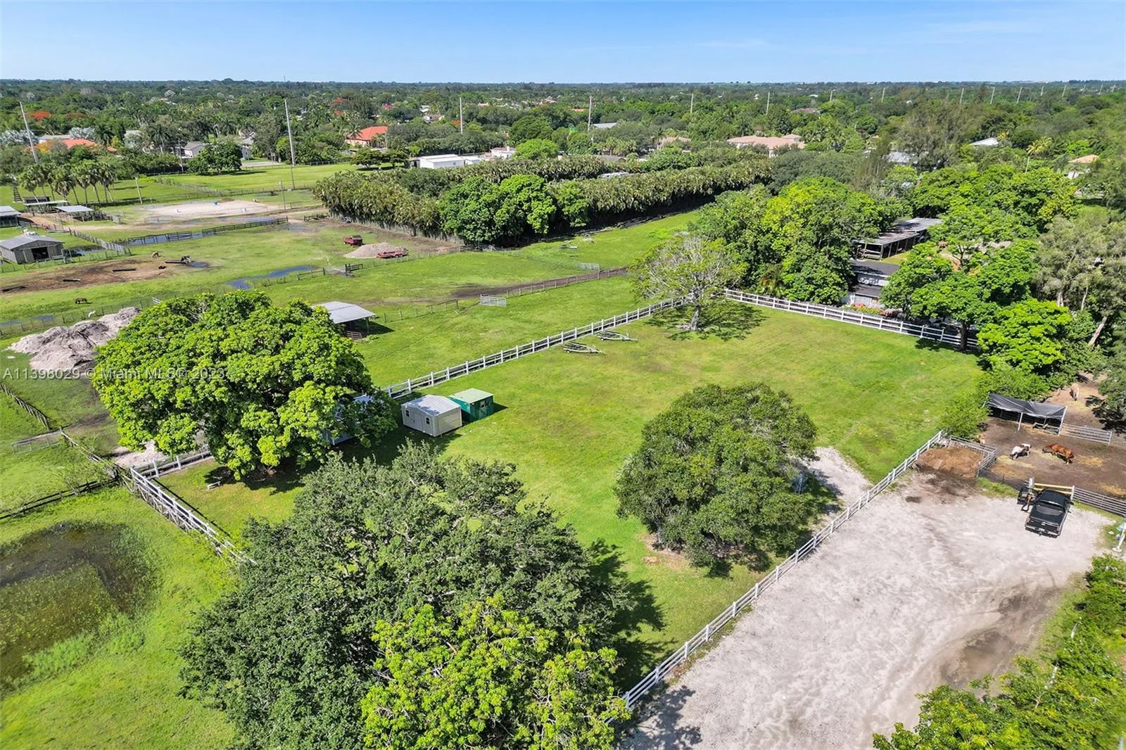 1-acre fully fenced