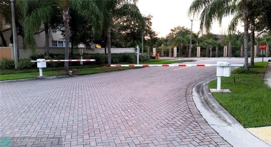 Community gate