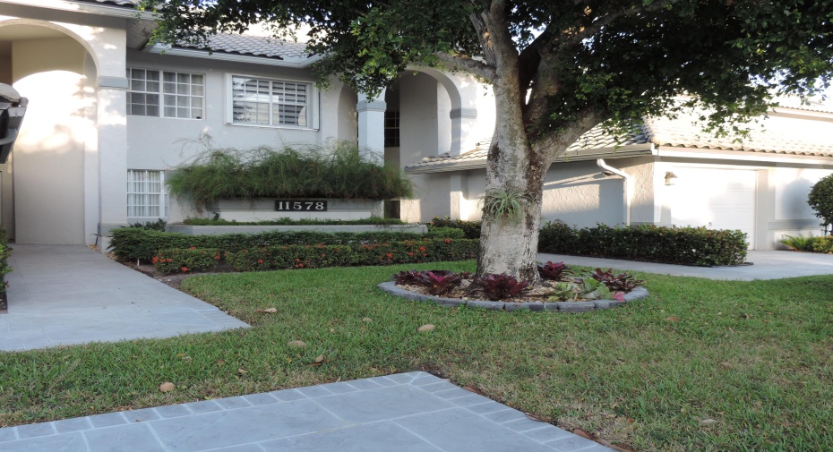 11578 Briarwood Circle Unit 4, Boynton Beach, Florida 33437, 2 Bedrooms Bedrooms, ,2 BathroomsBathrooms,Condominium,For Sale,Briarwood,2,RX-10938113