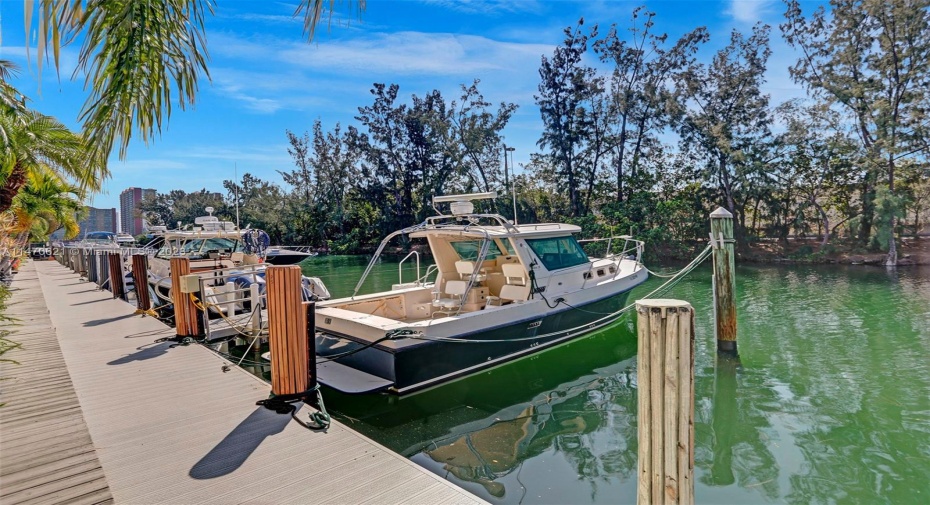 35 Feet Dock Space