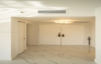 Large Open Floor Plan - Living Dining Areas
