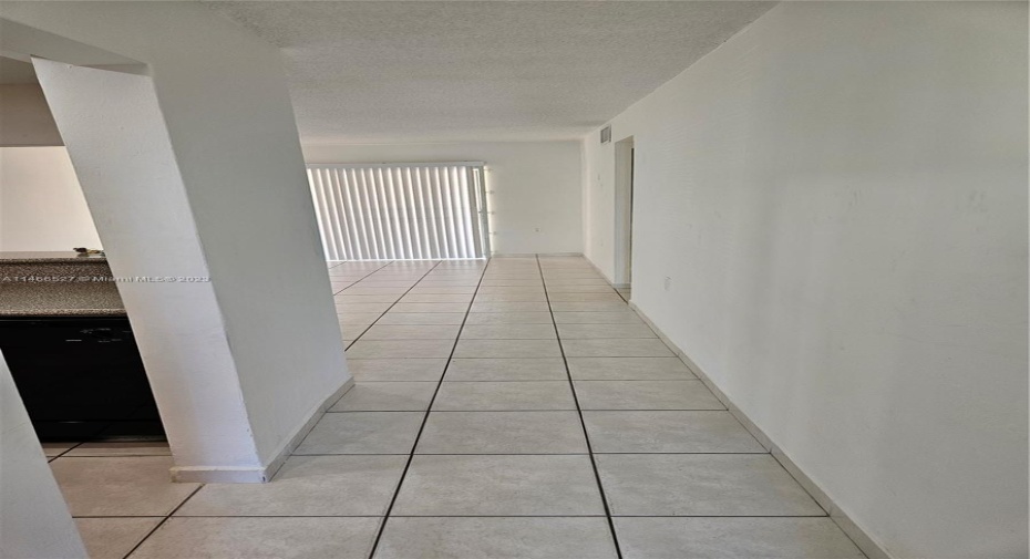 Foyer / Entrance